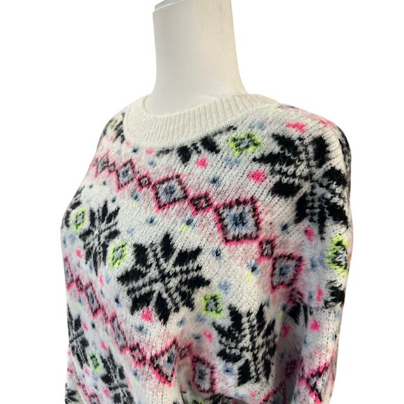 Victoria's Secret Reversible Soft Fuzzy Snowflake Fair Isle Sweater Size S Pink - Picture 2 of 4